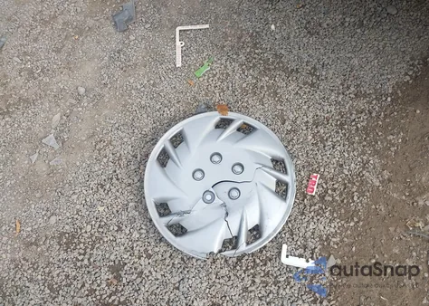 2010 Toyota Yaris z USA, uszkodzony, nr VIN JTDBT4K35A1374114